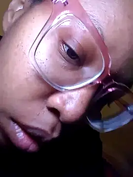 Snapshot of madamsensuale chatting on 01-23-25, 06:28 madamsensuale online show from 01-23-25, 06:28