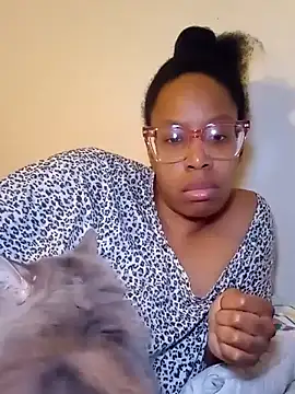 Snapshot of madamsensuale chatting on 01-26-25, 12:26 madamsensuale online show from 01-26-25, 12:26