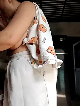 Dina wet online show from 01-22-25, 02:37