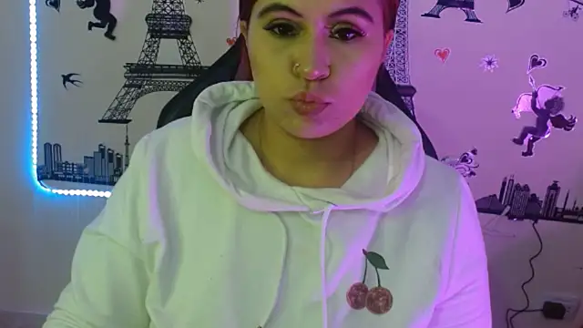 Snapshot of cata__gutierrez_ chatting on 01-06-25, 12:37 cata gutierrez online show from 01-06-25, 12:37