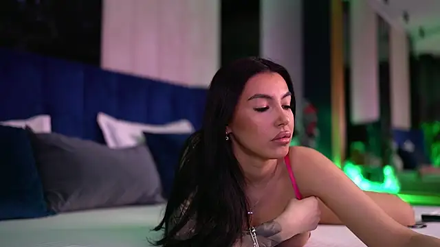 AishaDevoe online show from 01-02-25, 06:45