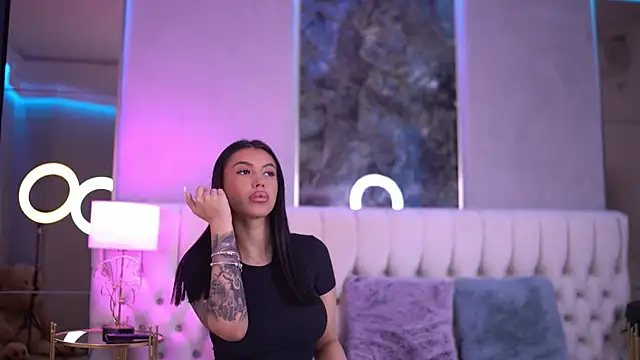 AishaDevoe online show from 02-05-25, 07:42