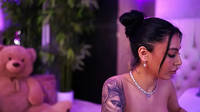 AishaDevoe online show from 03-01-25, 07:15