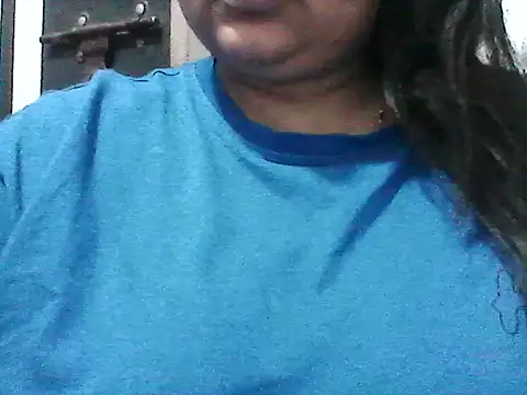 Snapshot of smile_pretty chatting on 02-21-26, 11:28 smile pretty online show from 02-21-26, 11:28