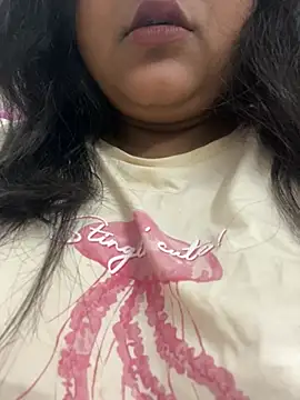 Snapshot of smile_pretty chatting on 02-26-26, 05:34 smile pretty online show from 02-26-26, 05:34