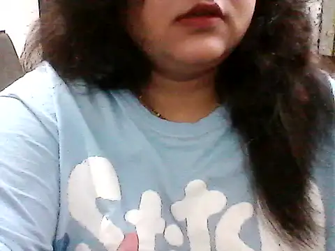 Snapshot of smile_pretty chatting on 06-18-26, 06:12 smile pretty online show from 06-18-26, 06:12