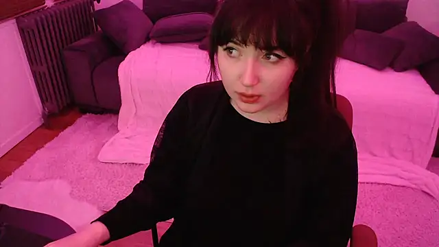 Lynylou online show from 12-09-24, 06:35