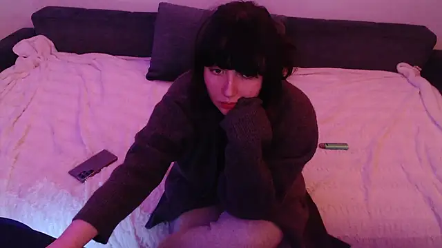 Lynylou online show from 12-18-24, 10:02