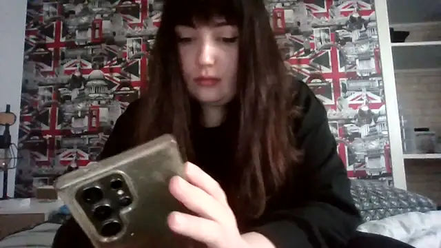 Lynylou online show from 11-13-25, 03:55