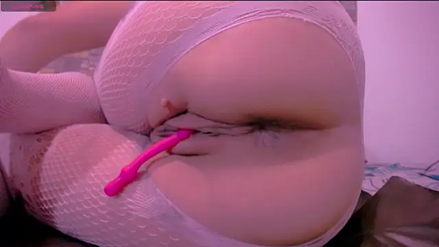 Snapshot of CrazyRousex chatting on 09-15-25, 02:28 CrazyRousex online show from 09-15-25, 02:28