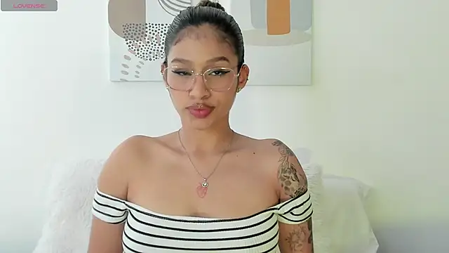 SeleneClark online show from 11-19-25, 08:42