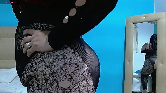 Stefanny Taylor  online show from 01-31-25, 10:31