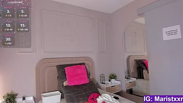 Maristxxr online show from 10-19-25, 07:47