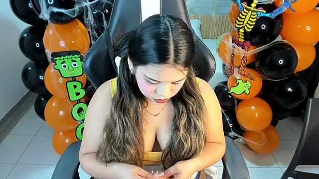 Snapshot of samy_19_ chatting on 10-21-25, 11:00 samy 19 online show from 10-21-25, 11:00