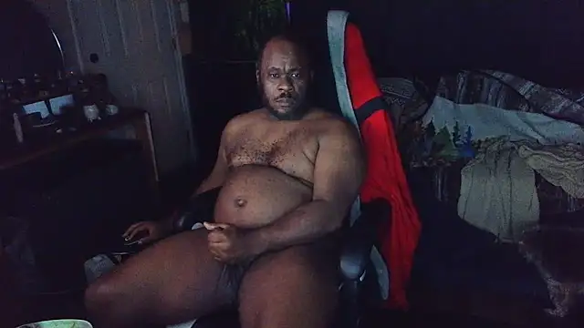 Snapshot of bigshh8 chatting on 12-29-24, 04:27 bigshh8 online show from 12-29-24, 04:27