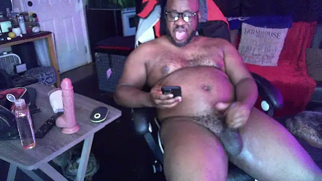 Snapshot of bigshh8 chatting on 01-12-25, 10:33 bigshh8 online show from 01-12-25, 10:33