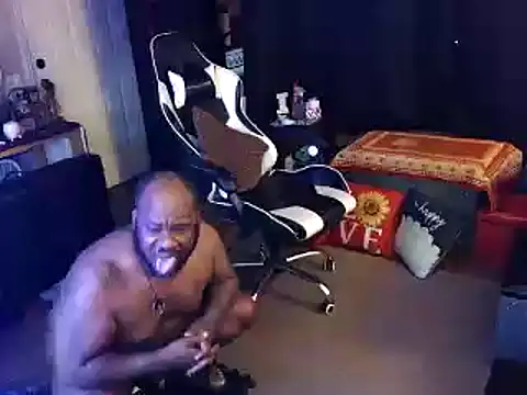 Snapshot of bigshh8 chatting on 03-20-25, 01:13 bigshh8 online show from 03-20-25, 01:13