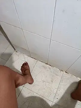 Snapshot of ayushdas7482 chatting on 09-28-25, 01:22 ayushdas7482 online show from 09-28-25, 01:22