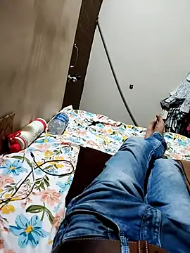 Snapshot of ayushdas7482 chatting on 10-11-25, 02:37 ayushdas7482 online show from 10-11-25, 02:37