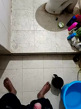 Snapshot of ayushdas7482 chatting on 11-08-25, 09:35 ayushdas7482 online show from 11-08-25, 09:35