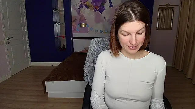 EmilyWalkeri online show from 12-03-24, 08:50