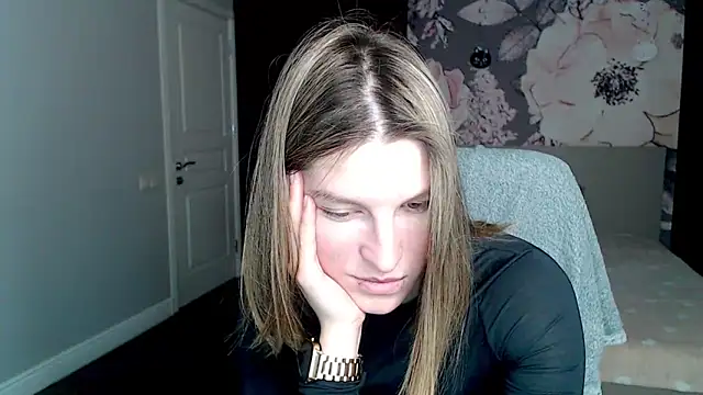 EmilyWalkeri online show from 02-12-25, 07:44