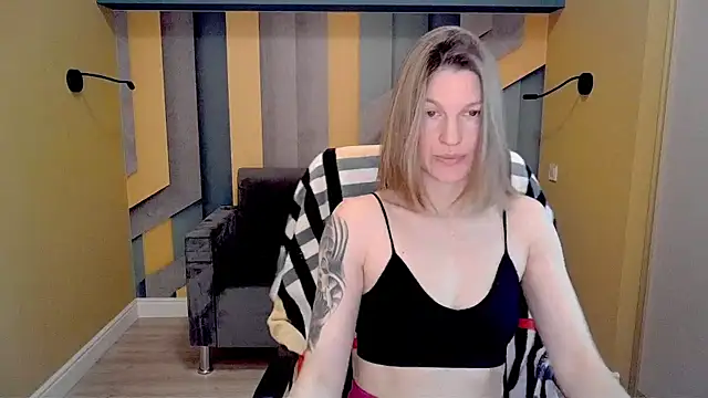 EmilyWalkeri online show from 02-24-25, 08:06
