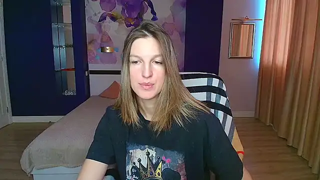 EmilyWalkeri online show from 09-15-25, 07:08