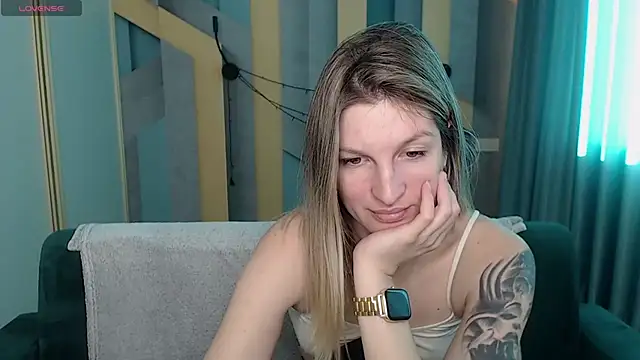 EmilyWalkeri online show from 02-10-26, 08:07