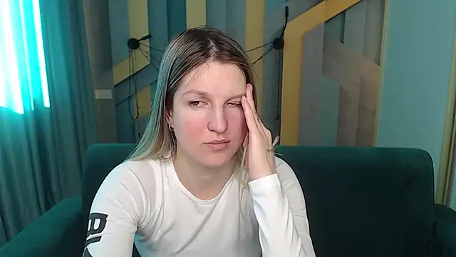 EmilyWalkeri online show from 02-24-26, 08:12