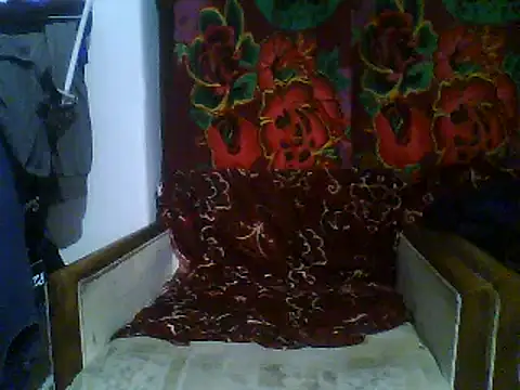 Snapshot of Rejtelmesest chatting on 09-27-25, 10:04 Rejtelmesest online show from 09-27-25, 10:04