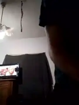 Snapshot of Rejtelmesest chatting on 10-21-25, 10:32 Rejtelmesest online show from 10-21-25, 10:32