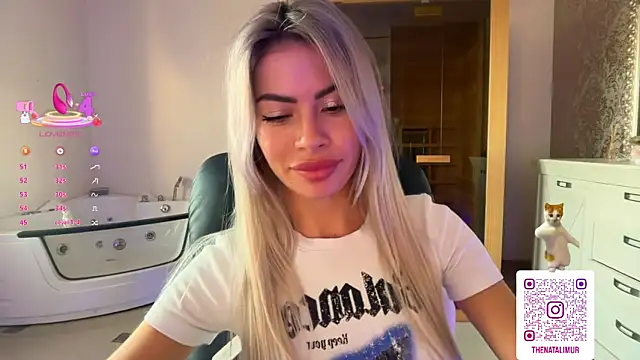 Snapshot of Natalimuur chatting on 10-14-25, 01:34 Natalimuur online show from 10-14-25, 01:34