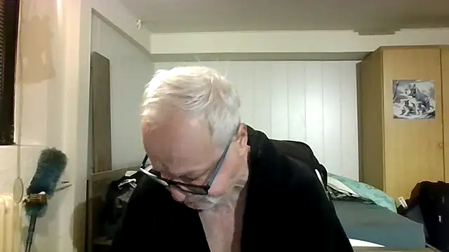 Sammy1660 online show from 10-13-25, 04:01