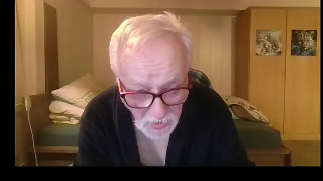 Snapshot of Sammy1660 chatting on 06-12-26, 05:39 Sammy1660 online show from 06-12-26, 05:39