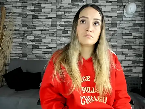 Snapshot of cindy_love2 chatting on 10-02-25, 05:09 cindy love2 online show from 10-02-25, 05:09