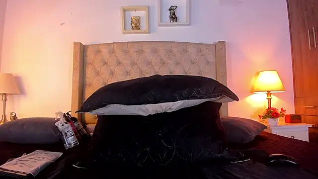 Snapshot of allisson_m chatting on 03-05-26, 12:12 allisson m online show from 03-05-26, 12:12