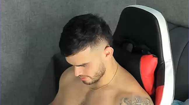 Ricardogo19 online show from 01-11-25, 03:23