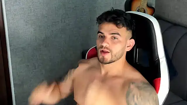 Ricardogo19 online show from 09-30-25, 03:06