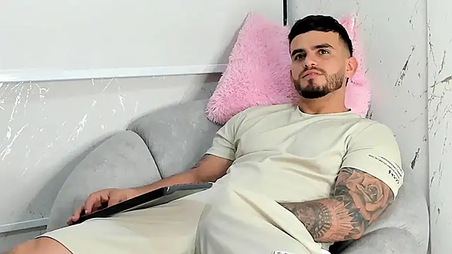 Ricardogo19 online show from 01-16-26, 02:43