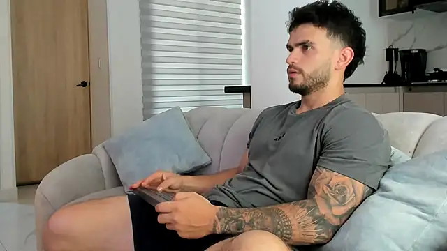 Ricardogo19 online show from 03-02-26, 02:13