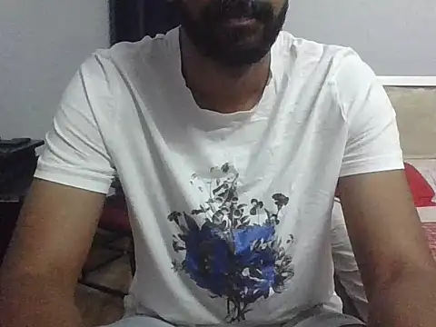 Snapshot of IndianEurope chatting on 02-15-26, 06:04 IndianEurope online show from 02-15-26, 06:04