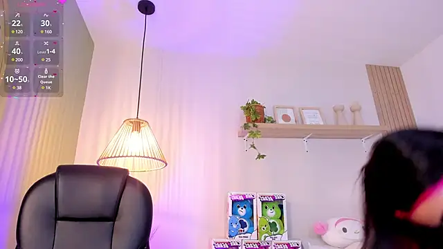 Snapshot of emily_bank chatting on 01-05-25, 08:10 emily bank online show from 01-05-25, 08:10