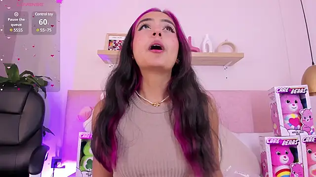 Snapshot of emily_bank chatting on 02-01-25, 07:23 emily bank online show from 02-01-25, 07:23