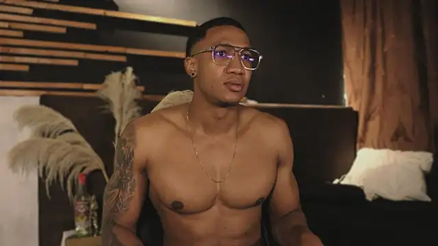 Logan Varela online show from 01-22-25, 10:50