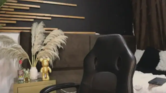 Logan Varela online show from 01-26-25, 11:28