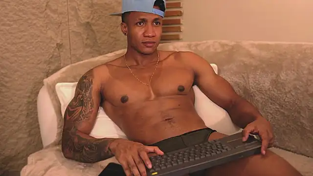 Logan Varela online show from 03-07-25, 10:21