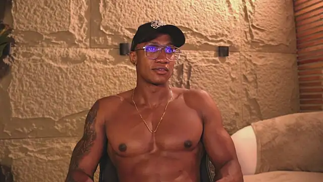 Logan Varela online show from 03-12-25, 10:39