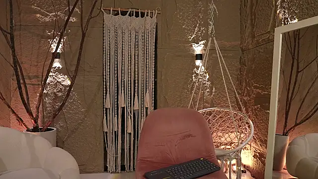 Logan Varela online show from 09-23-25, 12:30