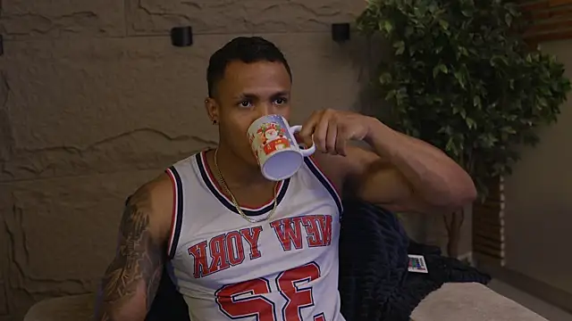 Logan Varela online show from 10-03-25, 12:35